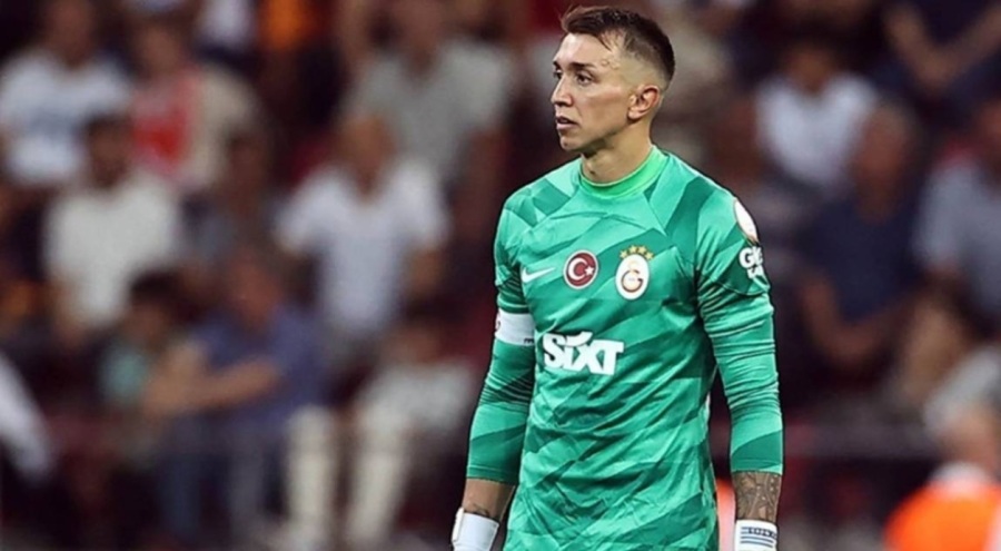 Galatasaray Kaptanı Fernando Muslera'nın Geleceği Belirsiz: Parma İddiaları Gündemde