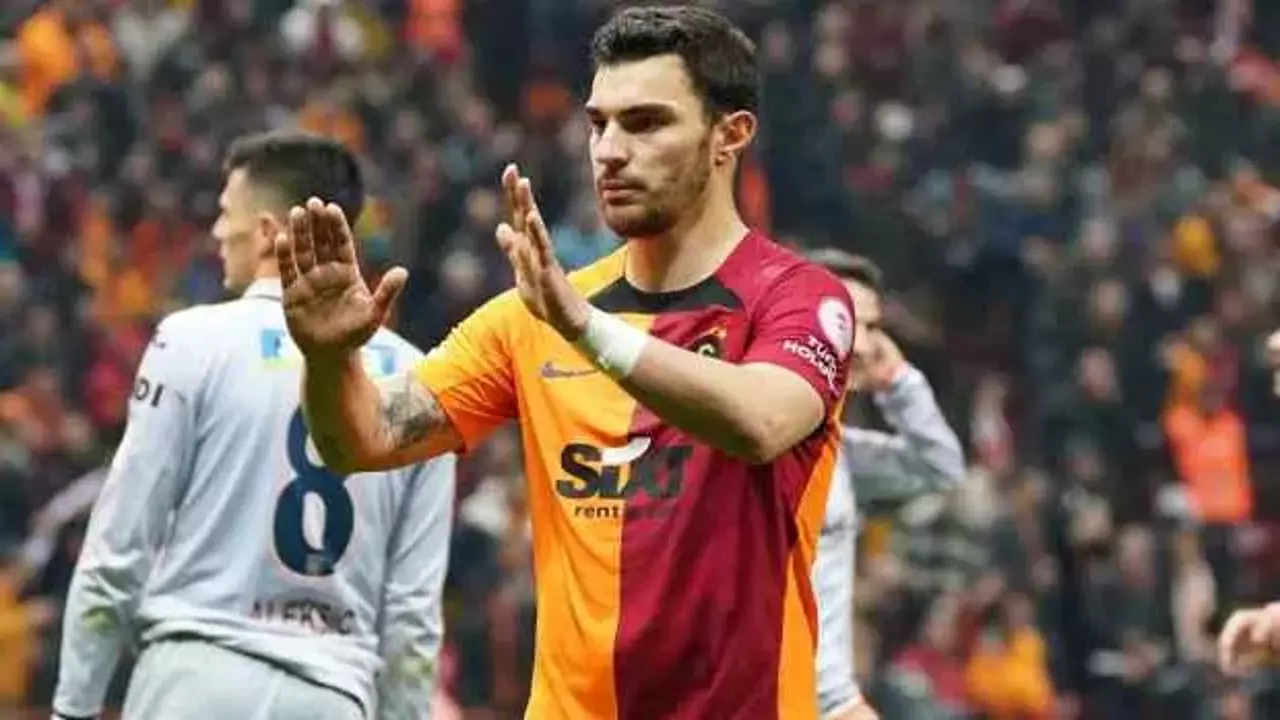 Galatasaray, UEFA Avrupa Ligi Play-Off Turu Rövanş Maçı Öncesi Son Hazırlıklarını Tamamladı: Kaan Ayhan Antrenmanda Yer Aldı